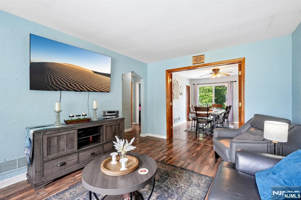 560 Glenwood Avenue - Photo 4