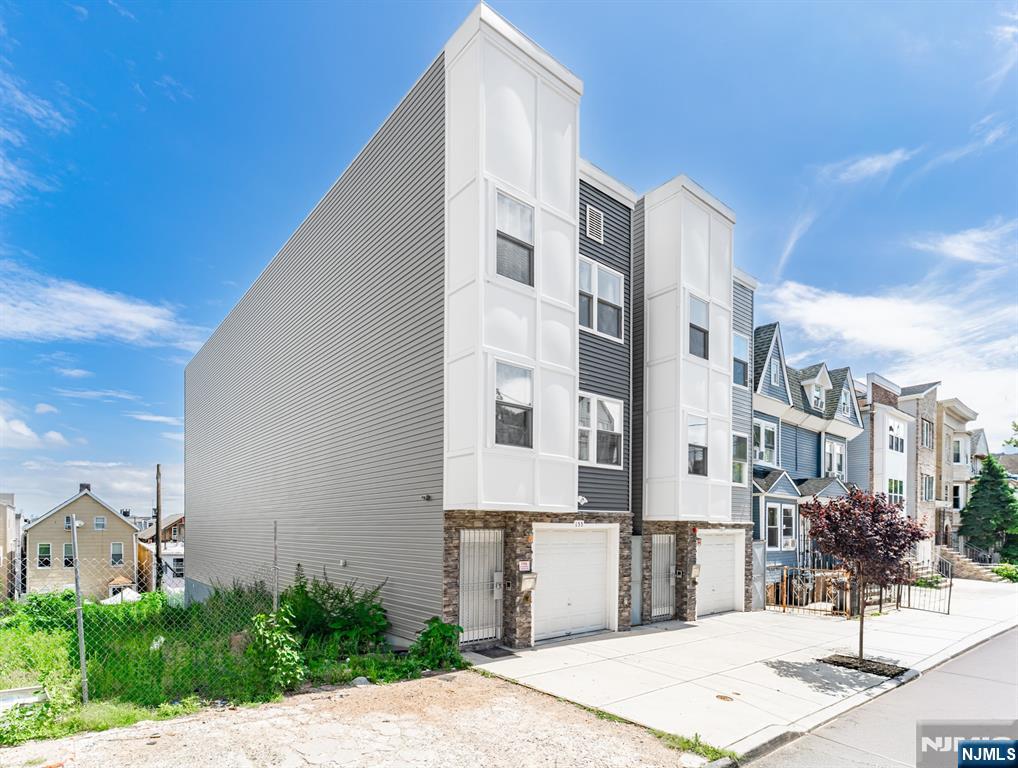 155 Mount Prospect Avenue - Photo 2