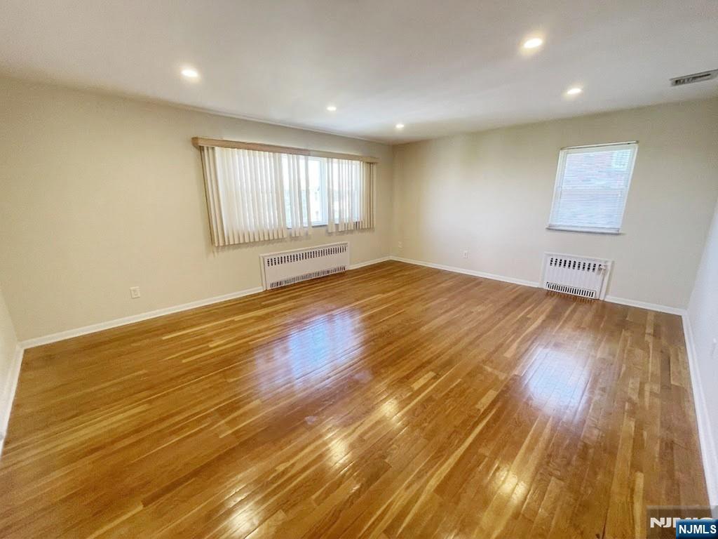 218 11th Street 2nd Floor - Photo 4