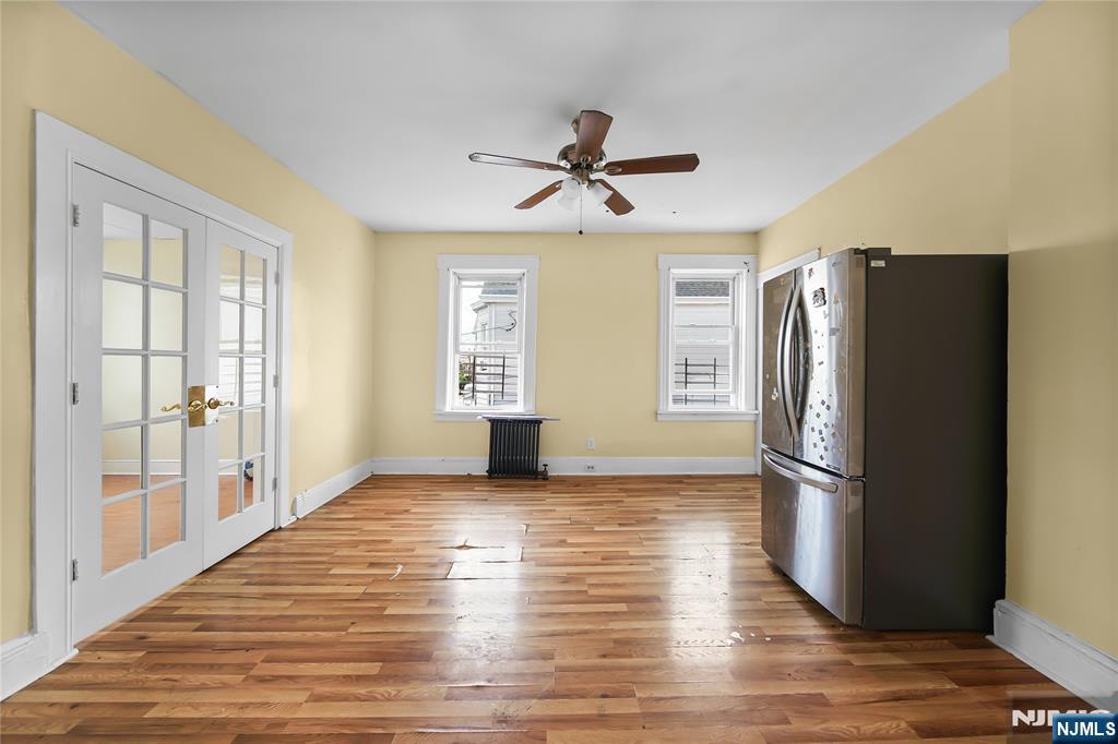 23 Farnham Avenue 2 - Photo 1
