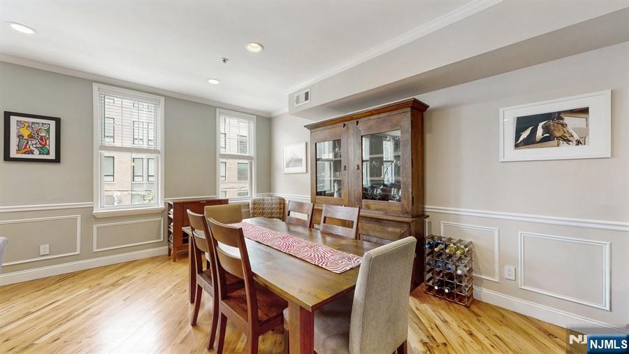 523 Monroe Street 2 - Photo 5
