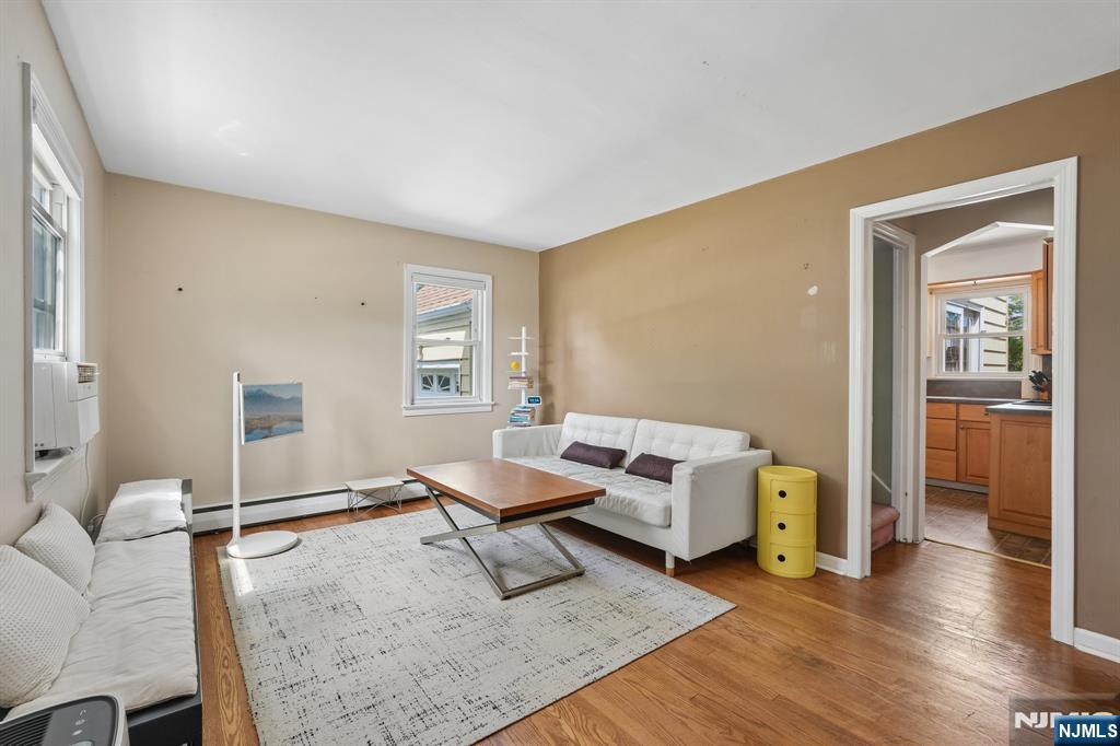 1050 Evergreen Ct, New Milford, NJ 07646