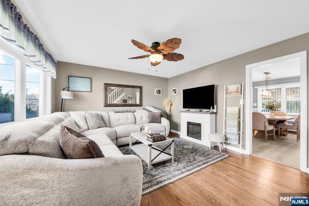 82 Union Street - Photo 2