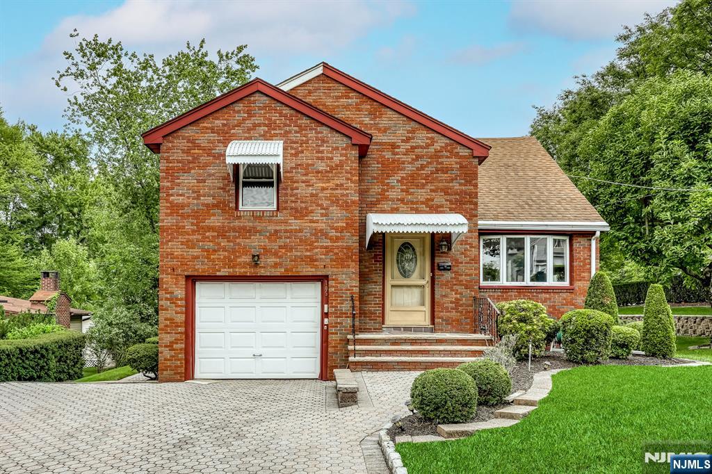 105 Arnot Place - Photo 1