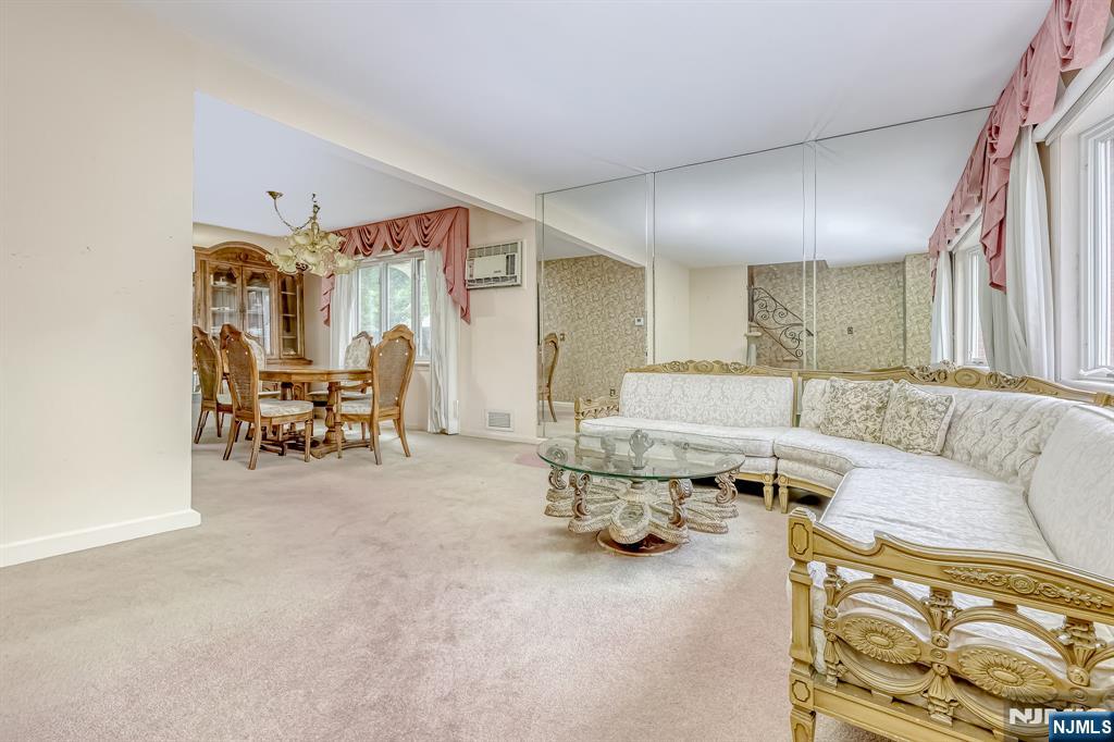 105 Arnot Place - Photo 3