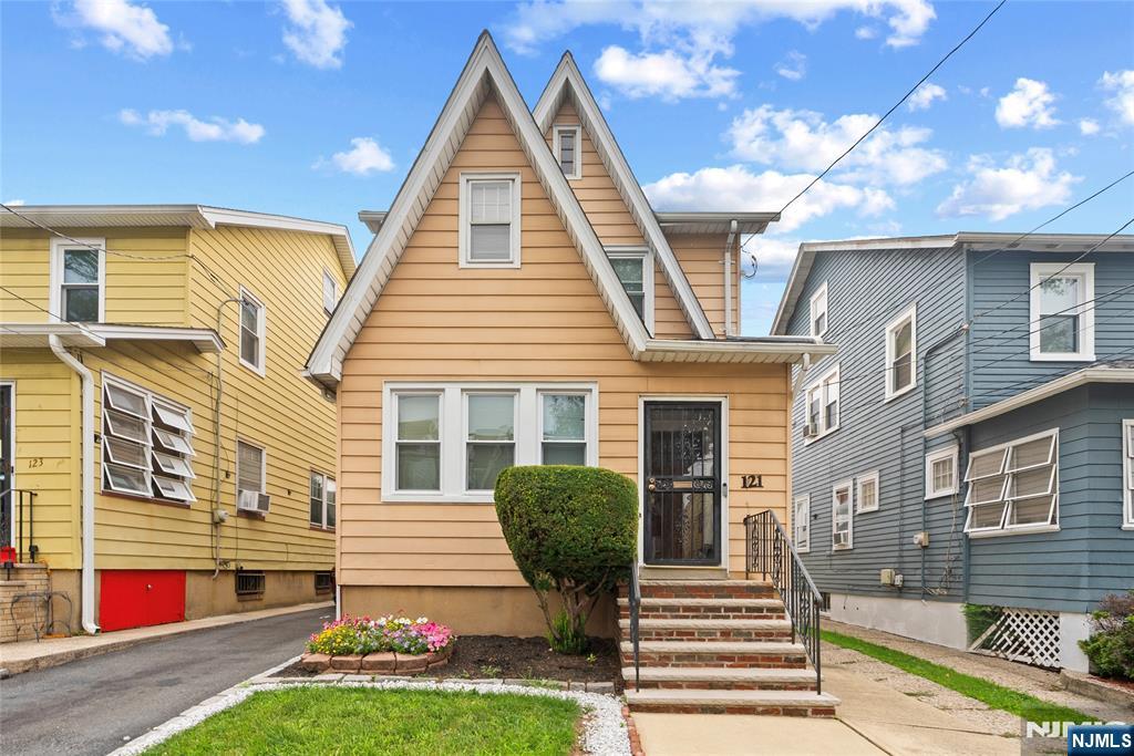 121 Schofield - Photo 1