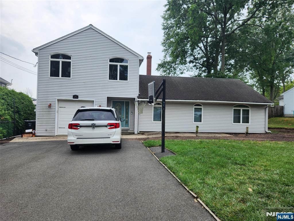 150 Thomas Drive - Photo 1