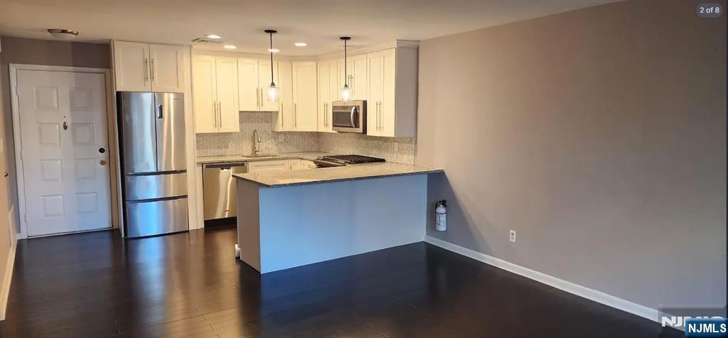 214 W Cypress Court 2 - Photo 1