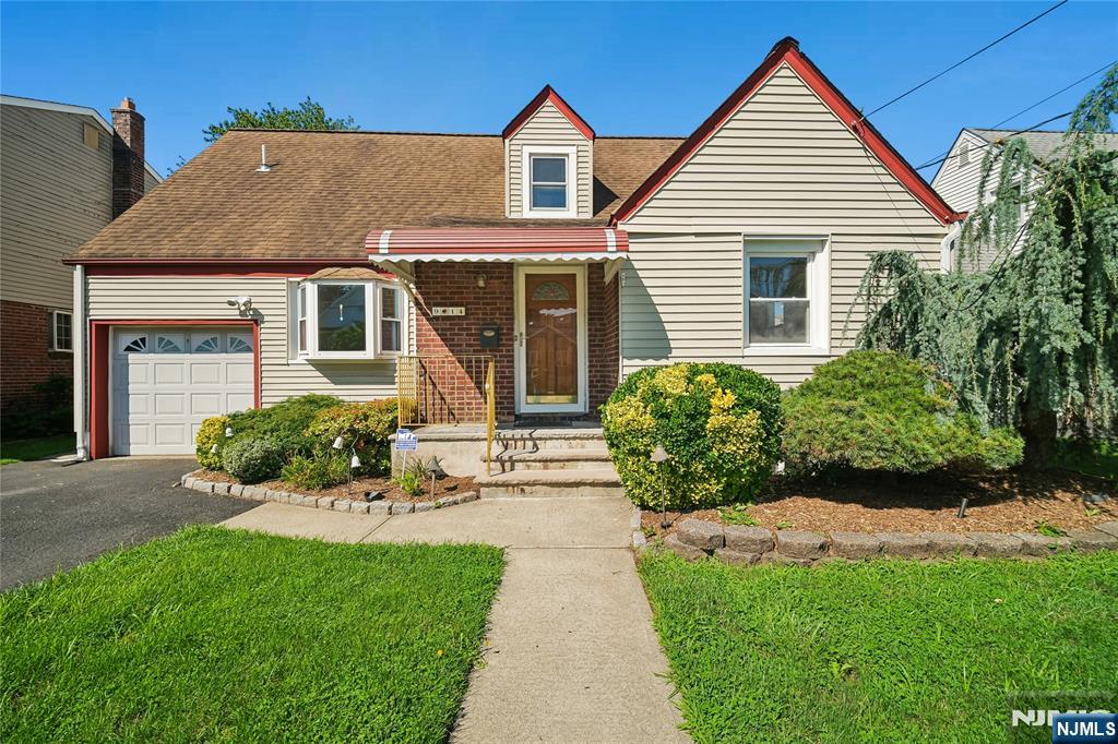 9-14 6th Street - Photo 1