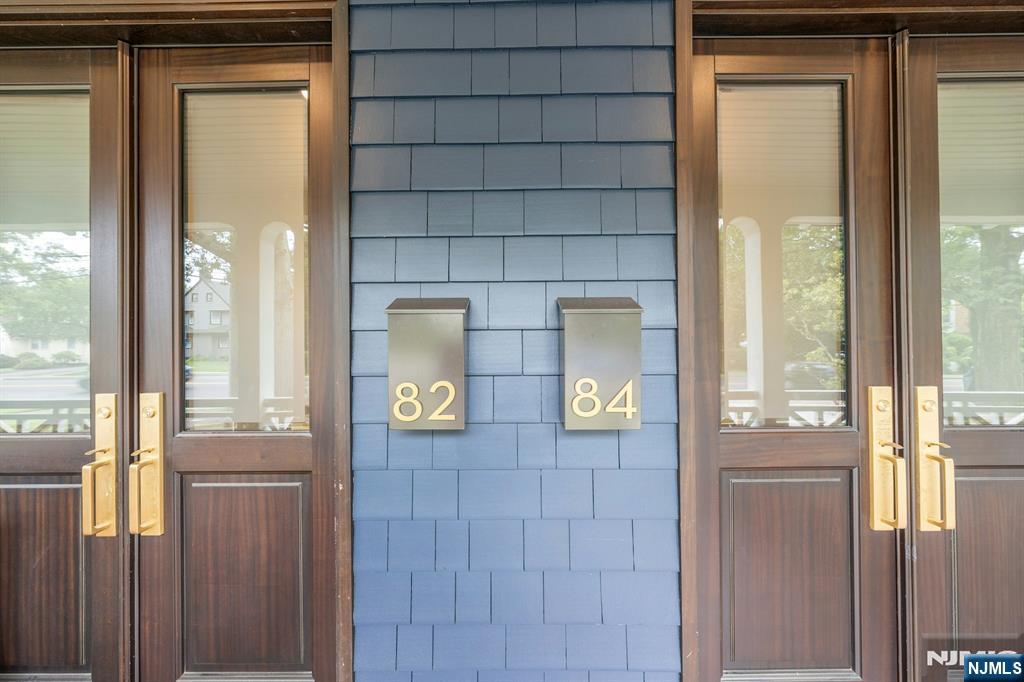 82 Watchung Avenue - Photo 2