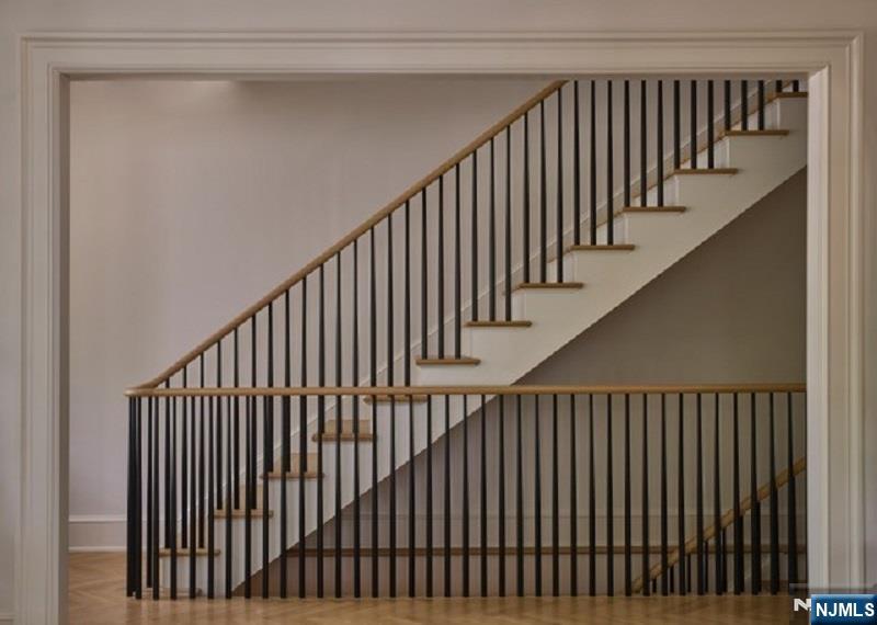 82 Watchung Avenue - Photo 3