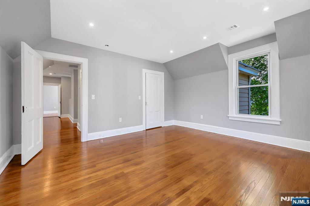 40 Legion Place 2nd Floor - Photo 4