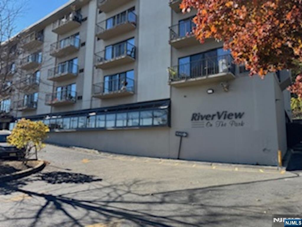 1150 River Road 2D - Photo 2