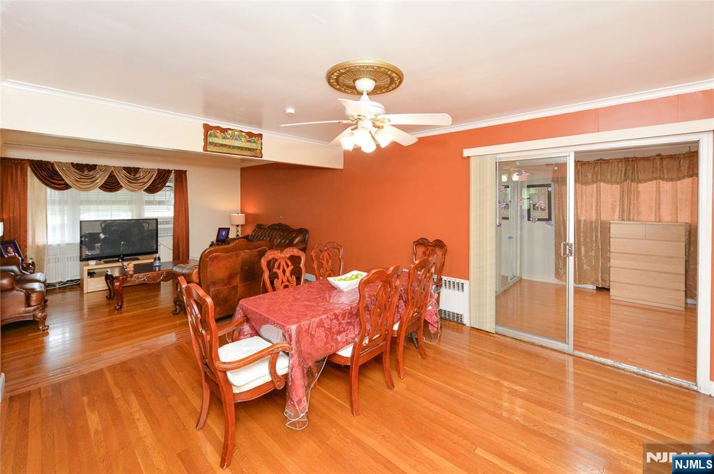 1556 Wyndmoor Avenue - Photo 4
