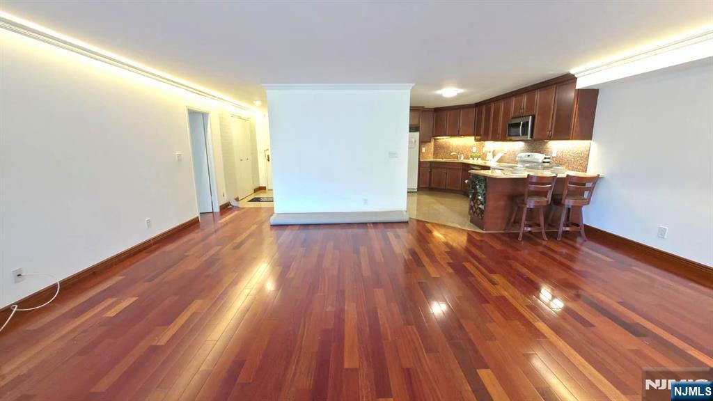1055 River Road 302 - Photo 2