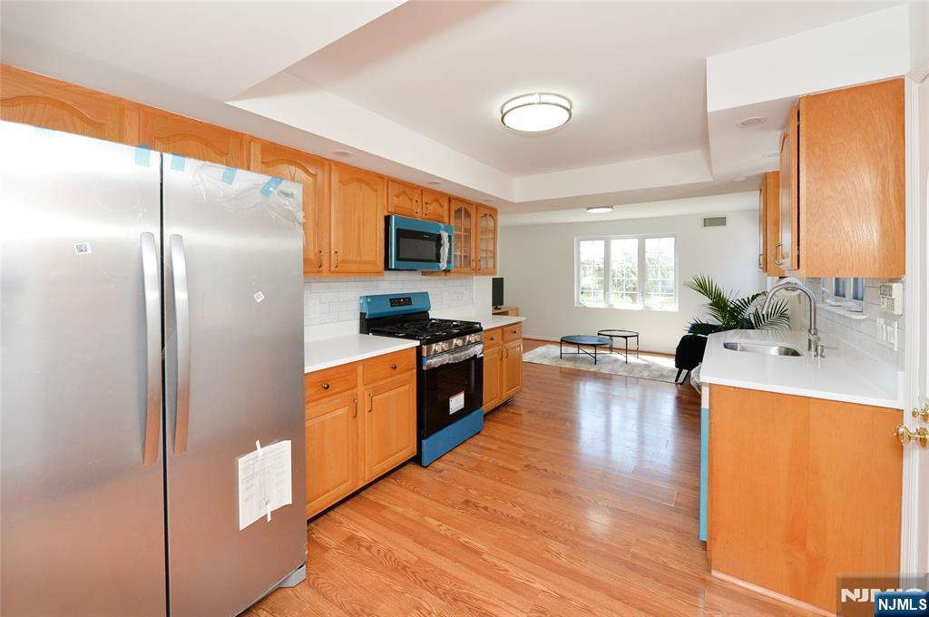 17-23 Berdan Avenue - Photo 5