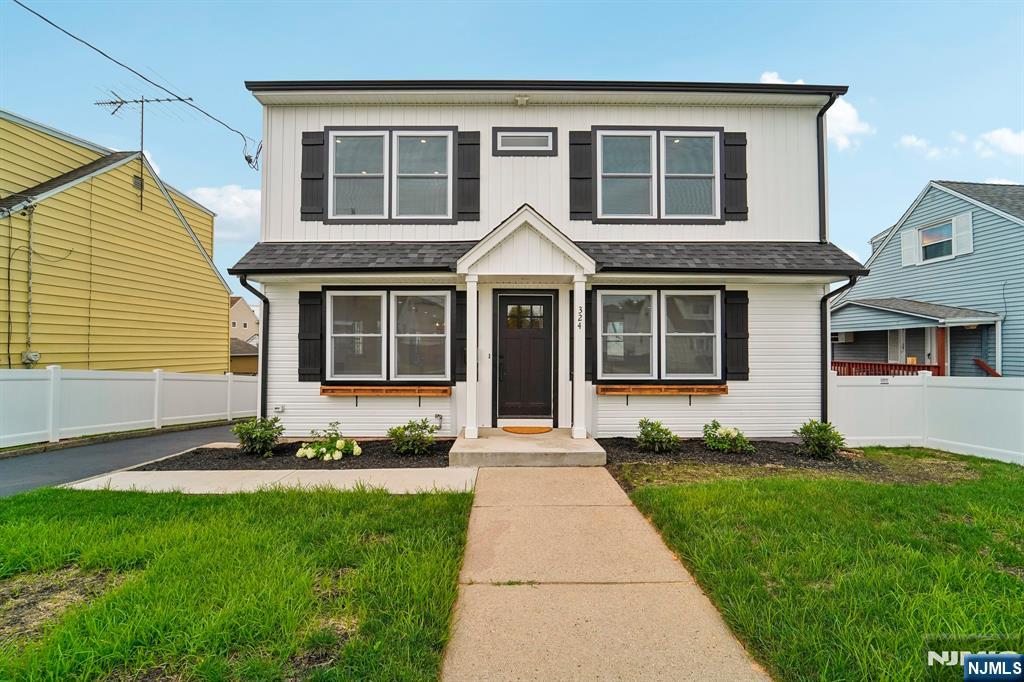 324 Thomas Avenue - Photo 1