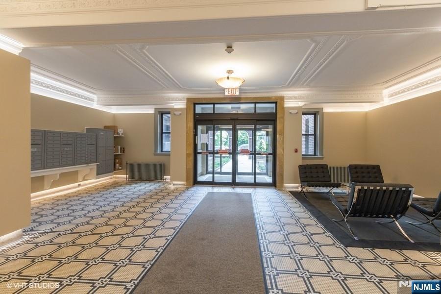 855 Broad Avenue B2 - Photo 3