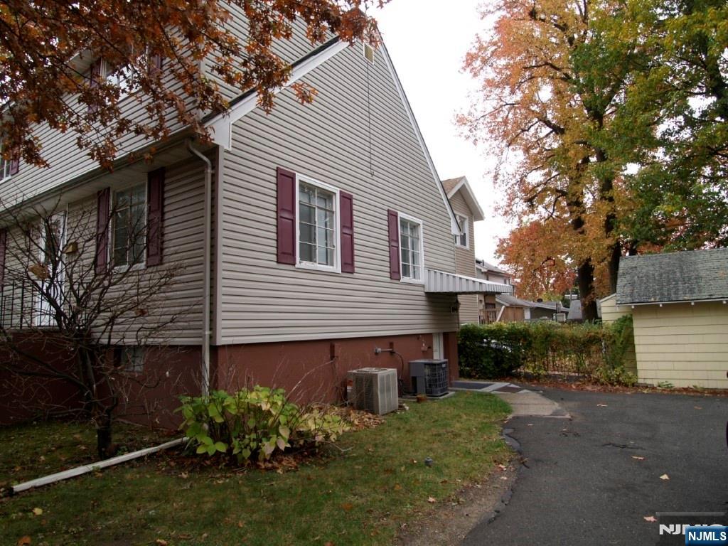 132 Queen Anne Road 1 - Photo 3