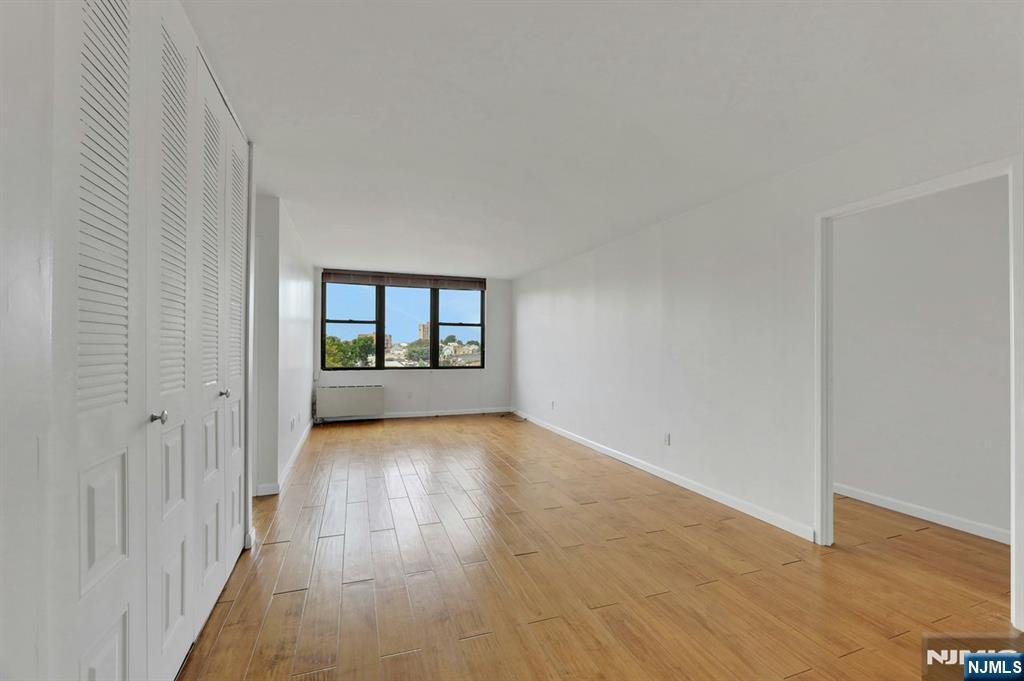 9019 Wall 6B - Photo 4
