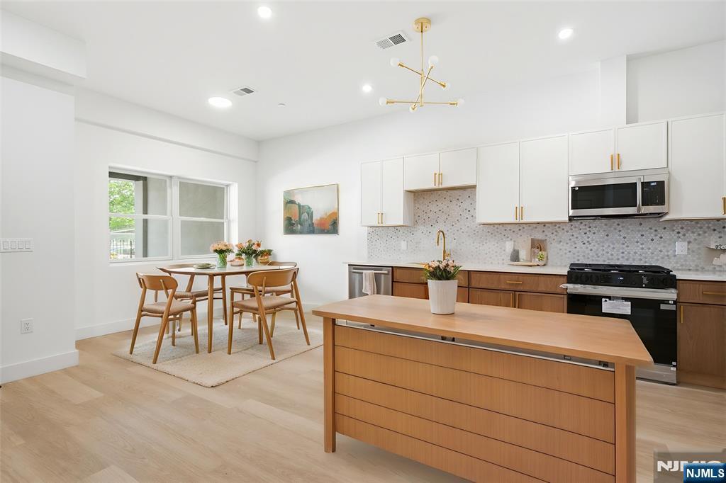 647 10th Street - Photo 2
