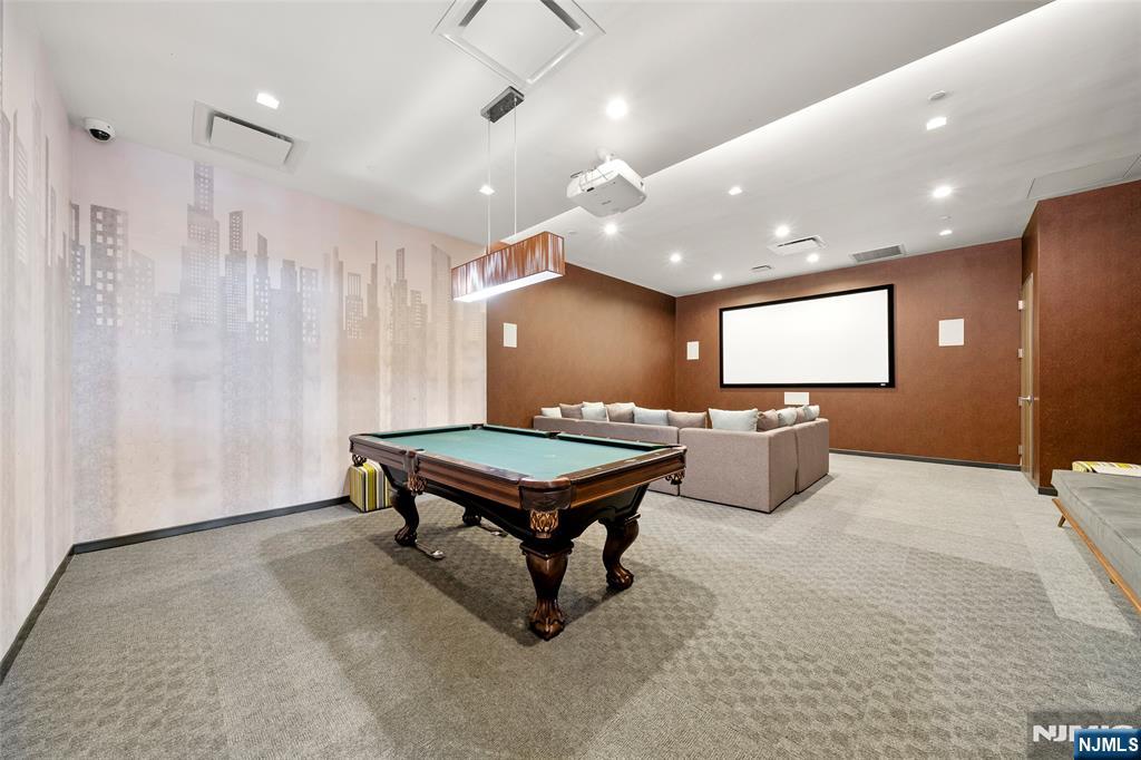 320 Adolphus Avenue #1102