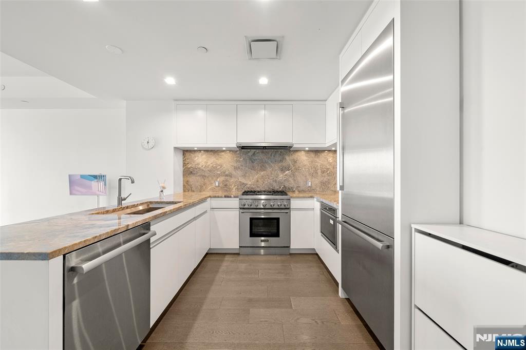 320 Adolphus Avenue 1102 - Photo 4