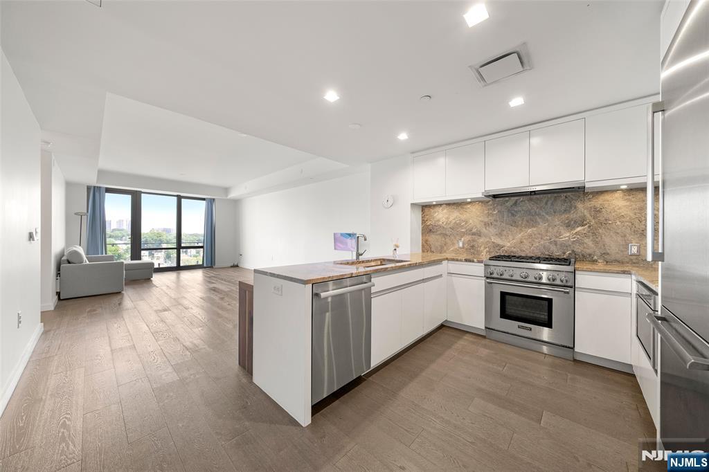 320 Adolphus Avenue 1102 - Photo 5