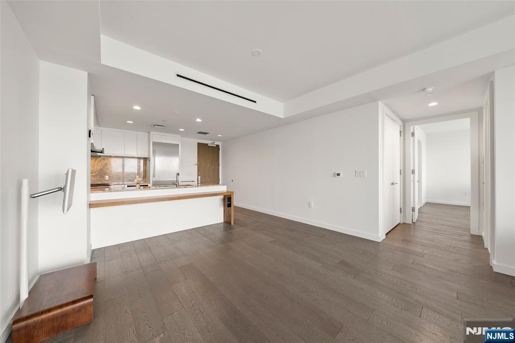 320 Adolphus Avenue #1102