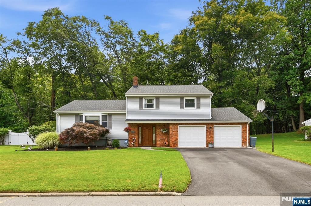 213 Alberon Drive - Photo 2