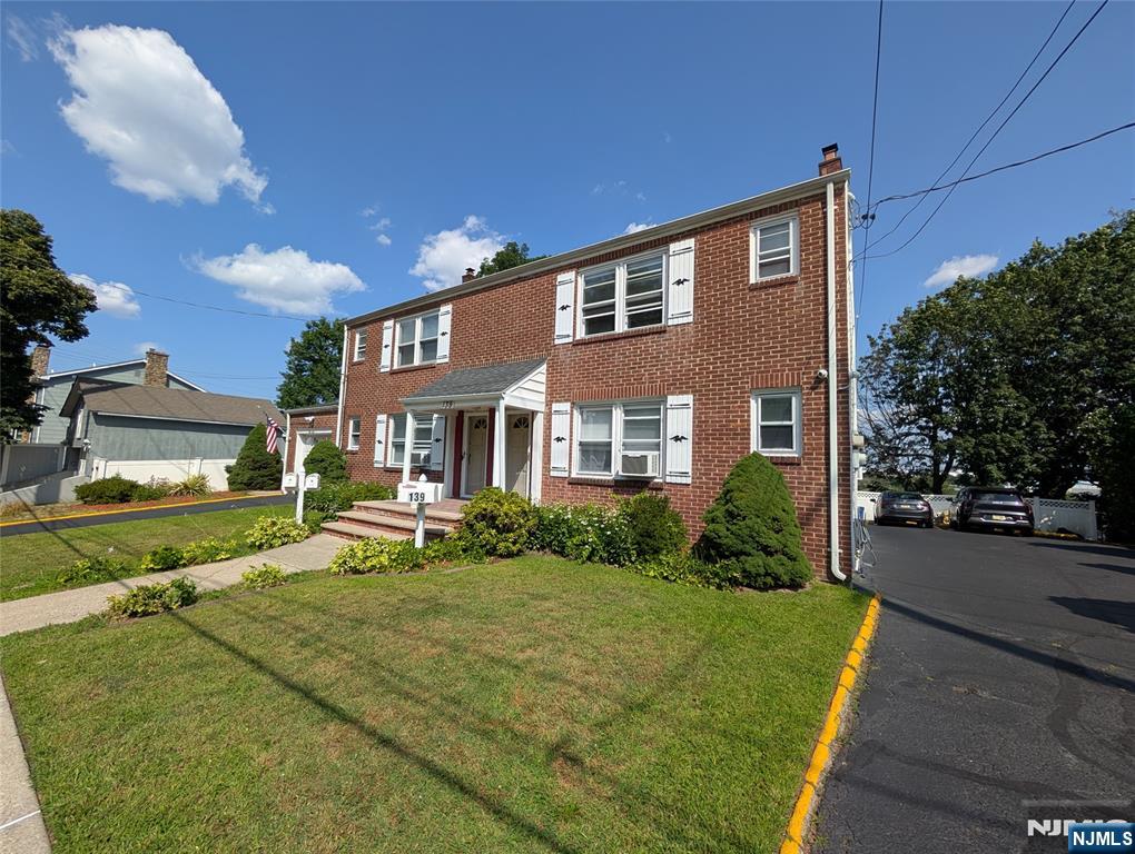 139 Eastern Way 2R - Photo 1