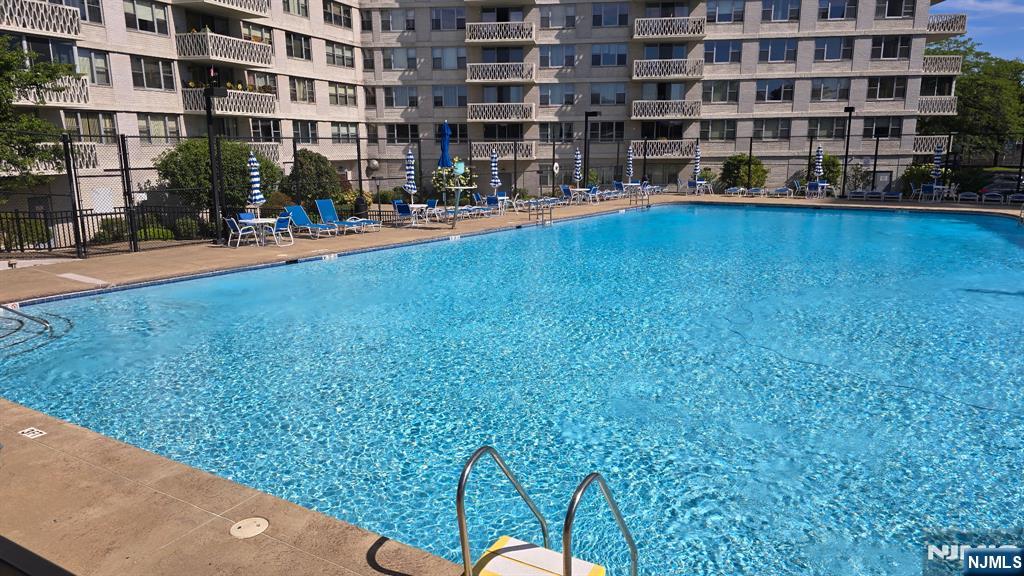 2100 Linwood Ave #23D, Fort Lee, NJ 07024