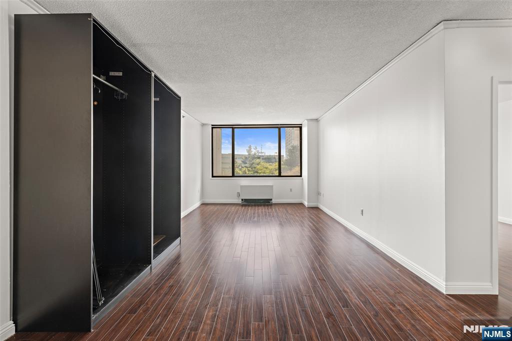 45 River Drive 415 - Photo 2
