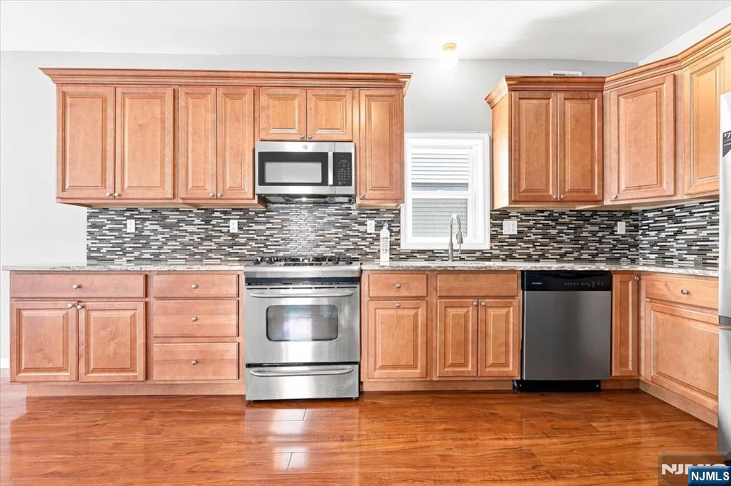 204 Hayward Place - Photo 5