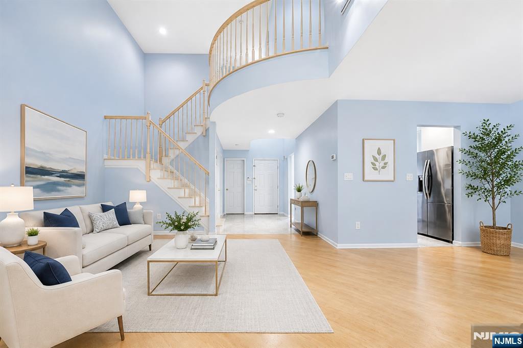 91 Lakeview Drive - Photo 1