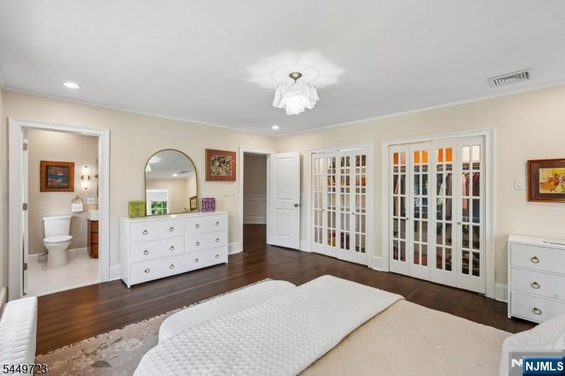 323 Montrose Avenue — photo 18