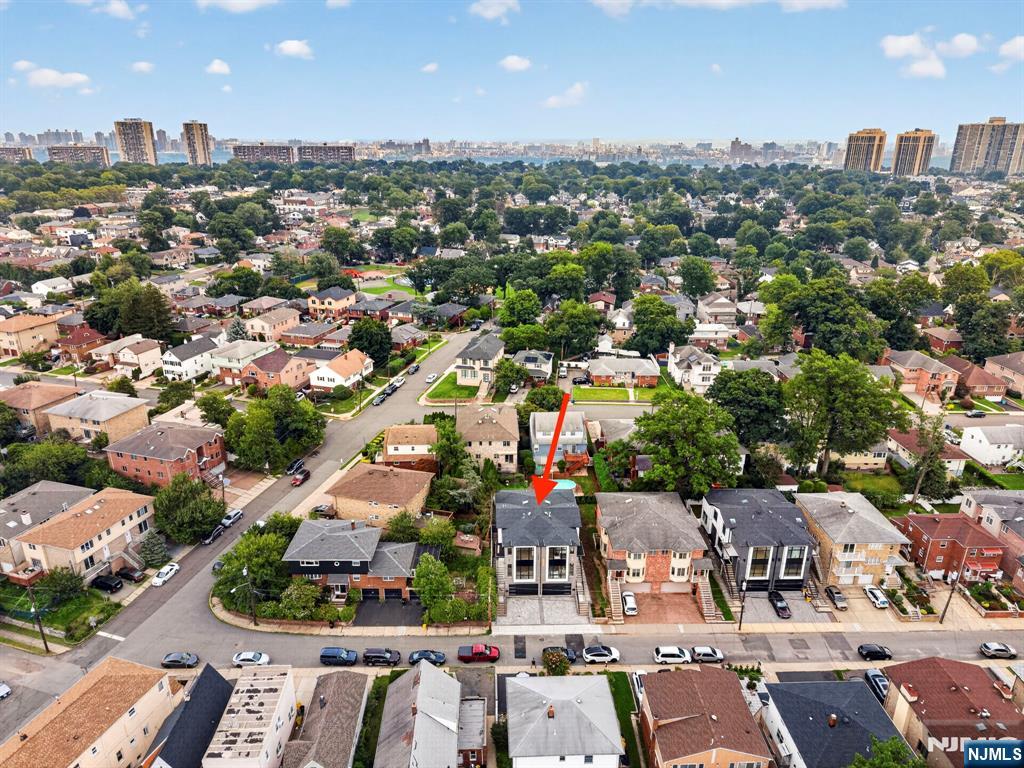 156 Morningside Ln #B, Palisades Park, NJ 07650