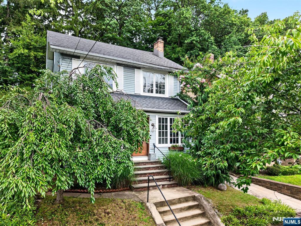 772 Broad Street - Photo 1