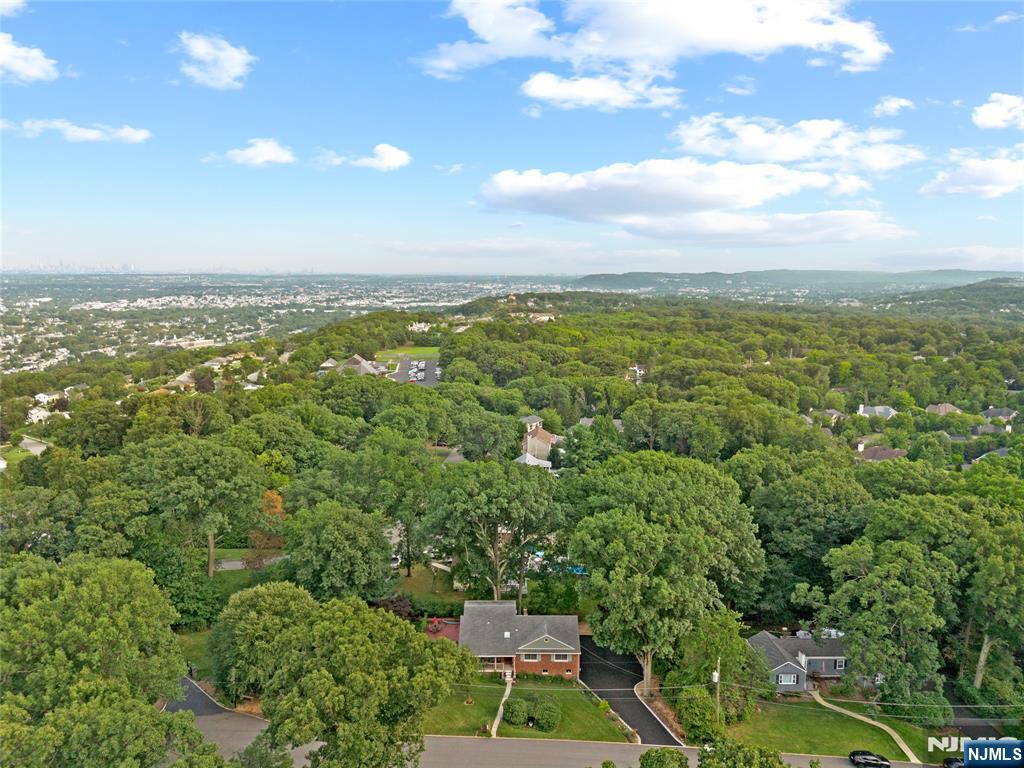 49th image of 64 Grandview Dr, North Haledon, NJ 07508 | MLS# 26029803