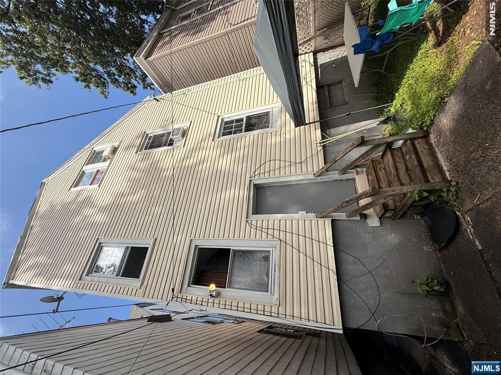 538 Norwood Street - Photo 2