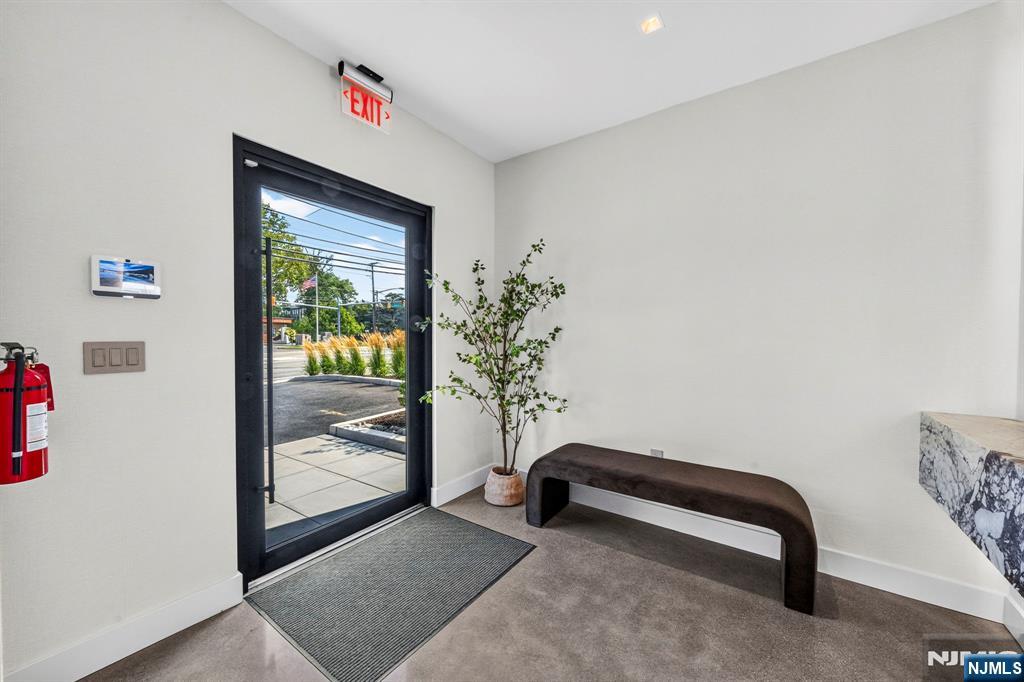 480 Sylvan Avenue - Photo 5