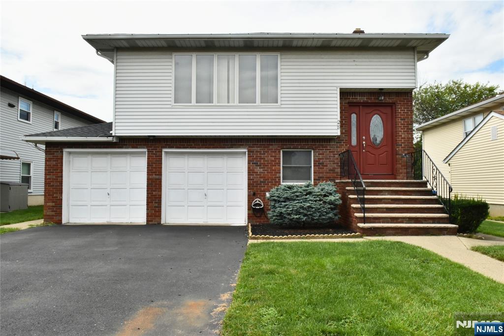 ELMWOOD PARK Properties