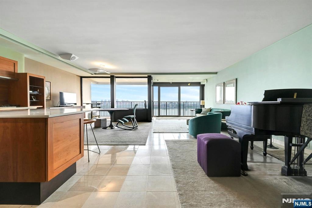 3 Horizon Road 1030 / 1033 - Photo 3
