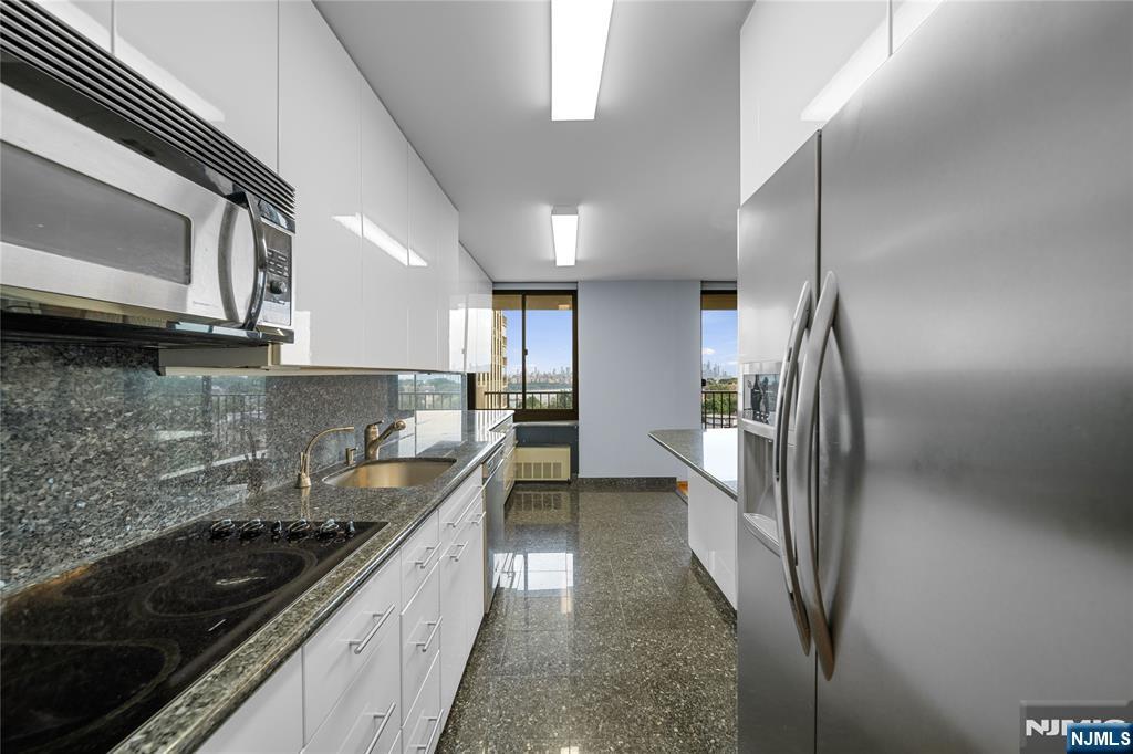 200 Winston Drive 718 - Photo 5