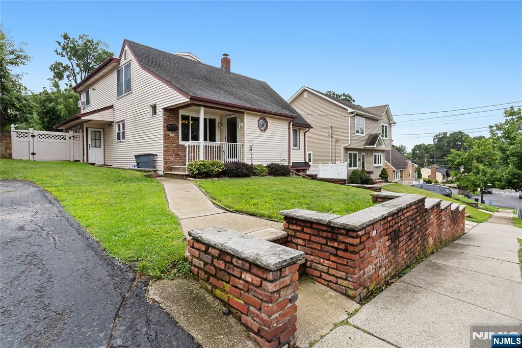 10 Wendy Ter, Garfield, NJ 07026