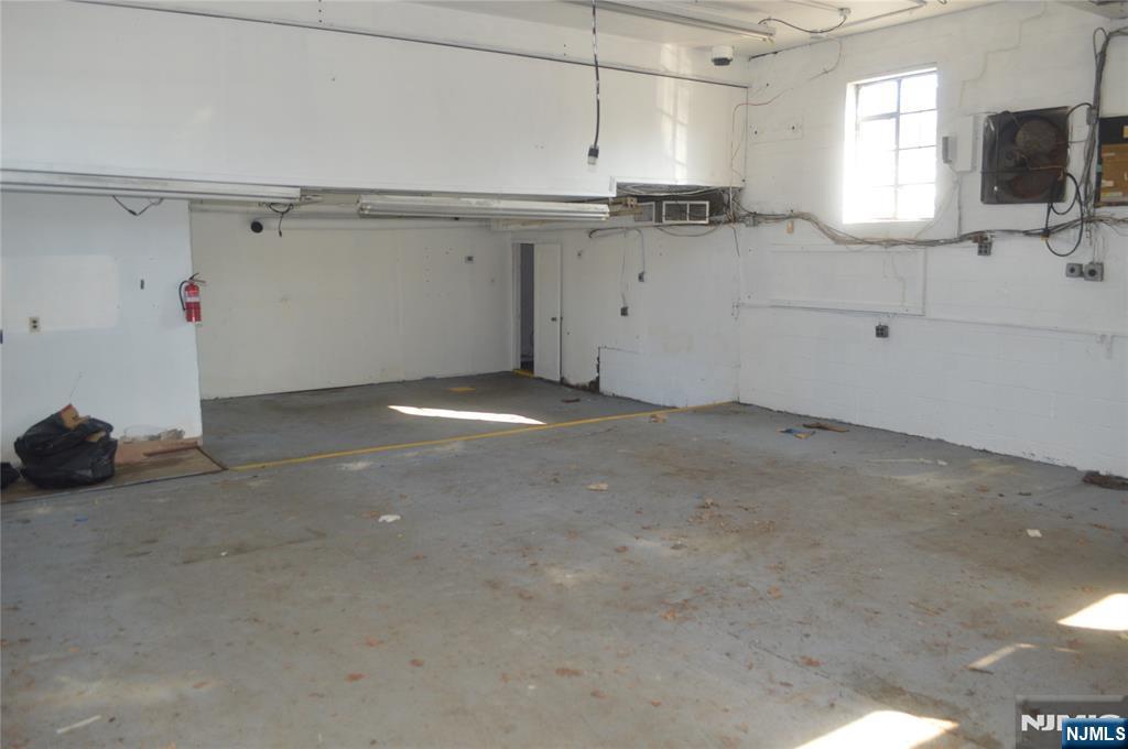 5 Maple Avenue - Photo 3