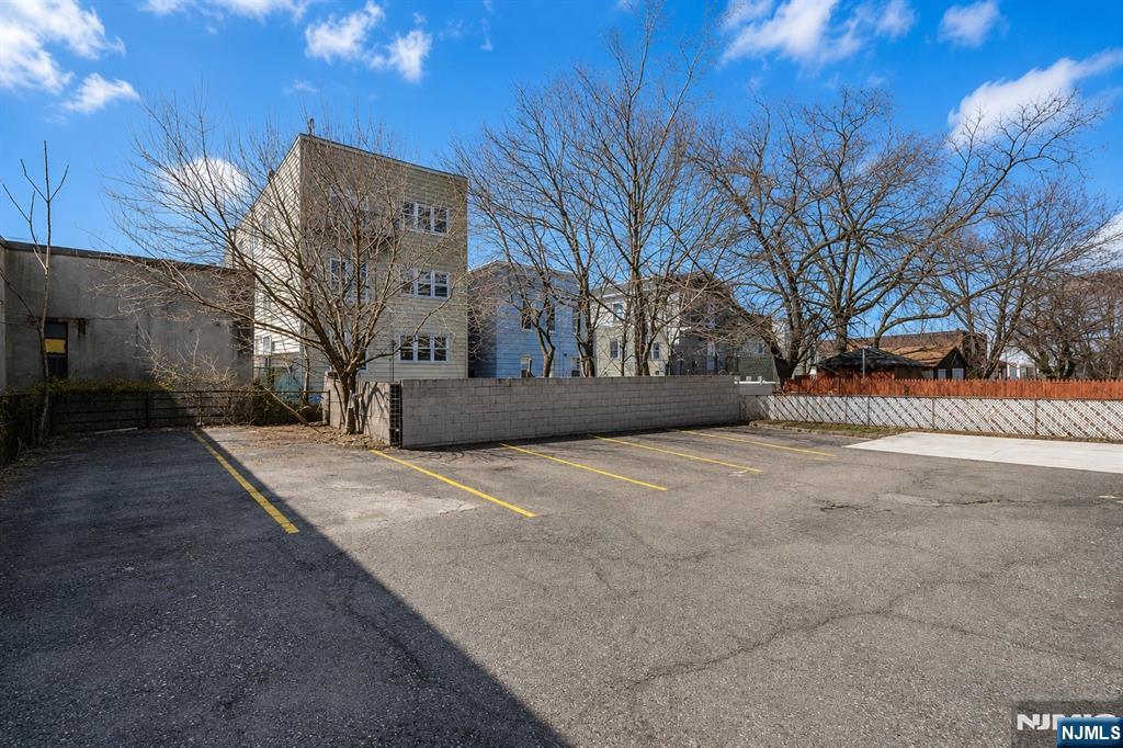 305 Cator Avenue #101