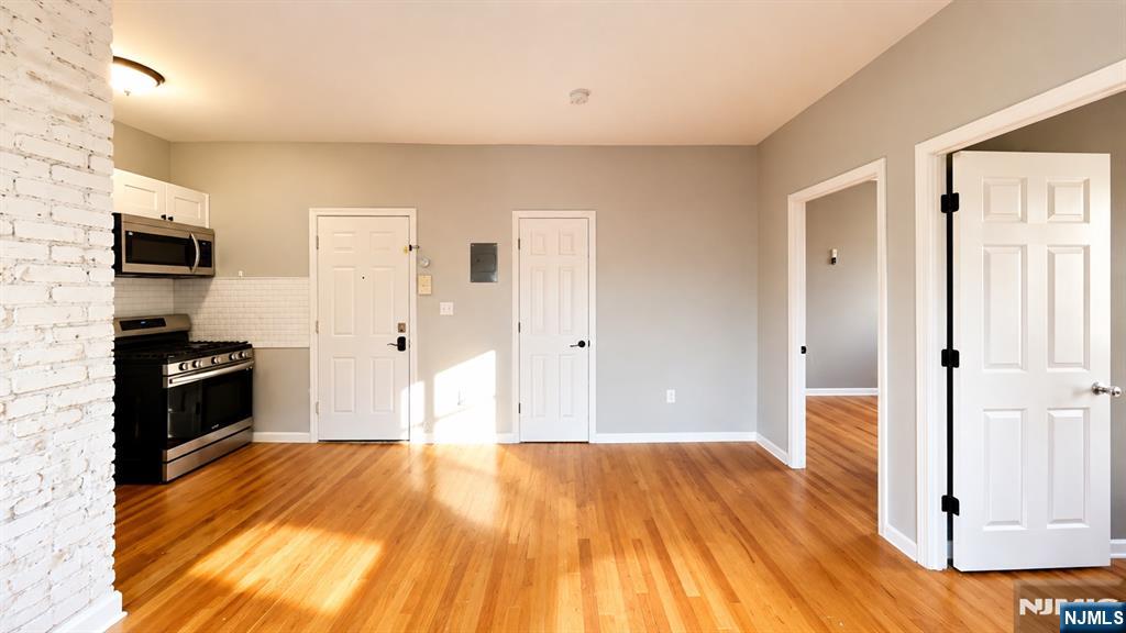 305 Cator Avenue #101