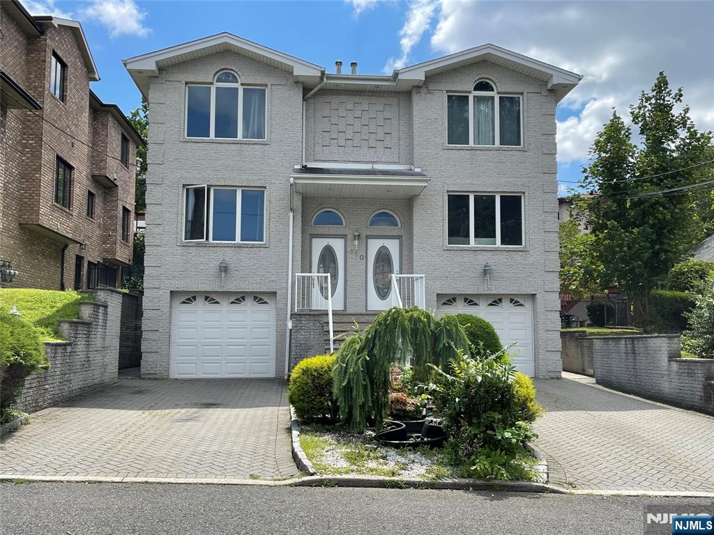 510 Roff Avenue B - Photo 1