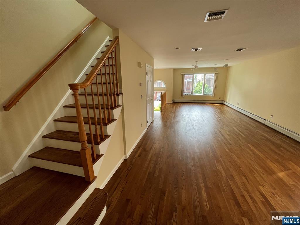 510 Roff Avenue B - Photo 3